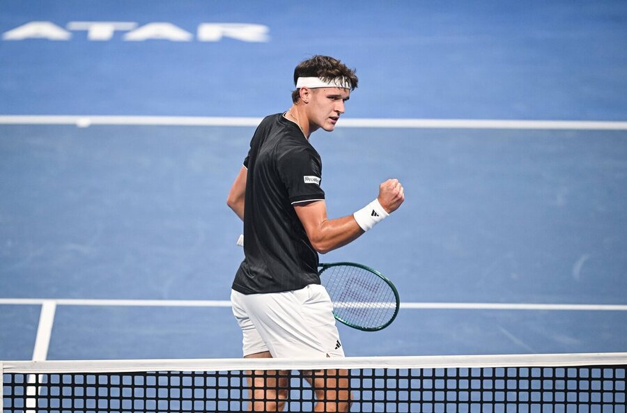 Jakub Menšík na turnaji v&nbsp;Dauhá 2026