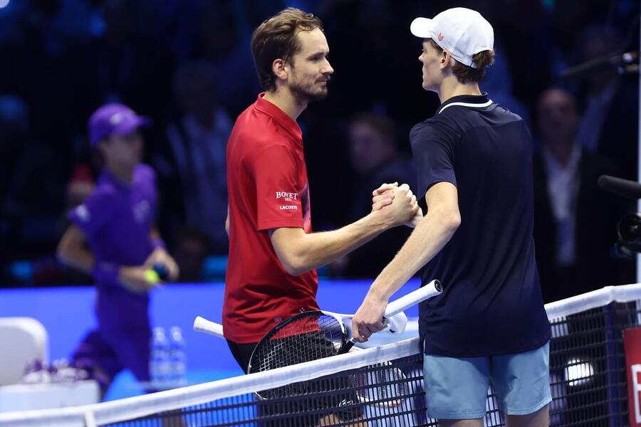 Daniil Medvedev a&nbsp;Jannik Sinner na Turnaji mistrů 2024