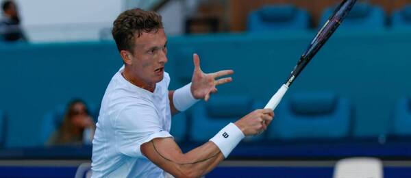 Jiří Lehečka během duelu s Taylorem Fritzem na ATP 1000 Miami 2026