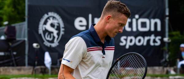 Jiří Lehečka v zápase s Jamesem Duckworthem na turnaji ATP 250 Stuttgart 2026
