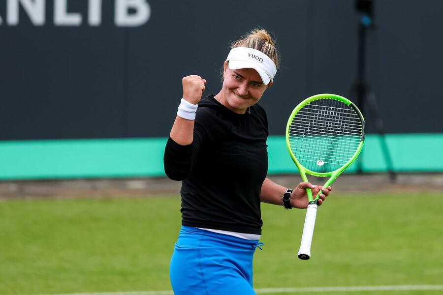Česká tenistka Barbora Krejčíková slaví triumf na turnaji v&nbsp;Nizozemsku