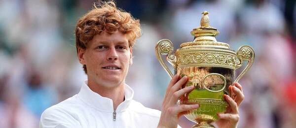 Vítěz loňského Wimbledonu mezi muži, Jannik Sinner