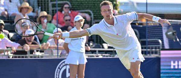 Jiří Lehečka na exhibiční akci v Hurlinghamu