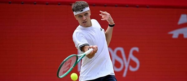 Český tenista Jakub Menšík na turnaji HSBC Championships 2026