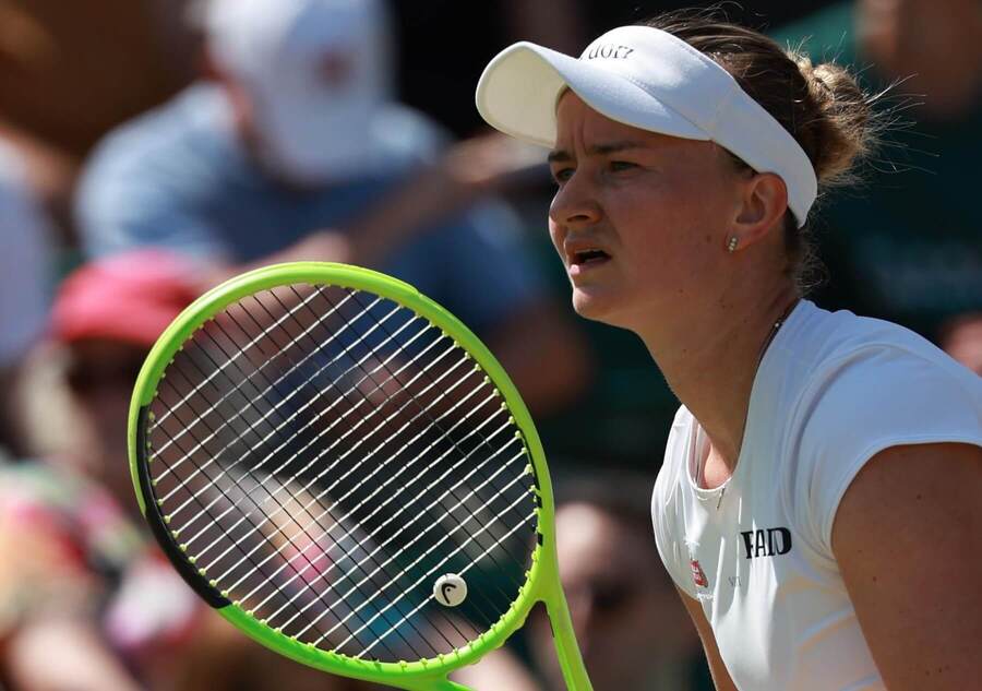 Barbora Krejčíková v&nbsp;osmifinále Wimbledonu 2026