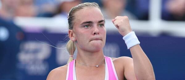 Sára Bejlek v zápase s Madison Keys ve čtvrtfinále turnaje WTA 1000 Cincinnati 2026