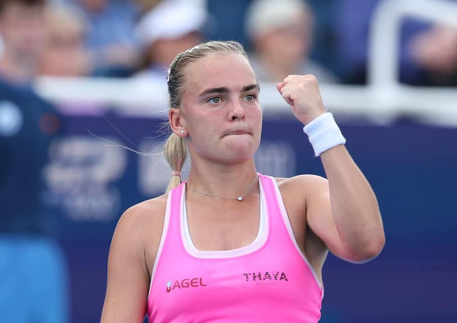 Sára Bejlek v&nbsp;zápase s&nbsp;Madison Keys ve čtvrtfinále turnaje WTA 1000 Cincinnati 2026