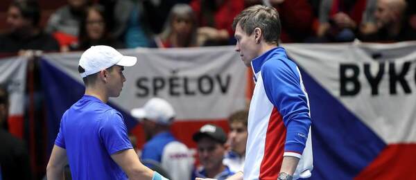 Dalibor Svrčina a Tomáš Berdych během kvalifikace Davis Cupu 2026