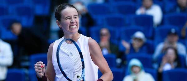 Nikola Bartůňková po vítězství nad Arynou Sabalenkou na turnaji WTA 1000 Peking 2026
