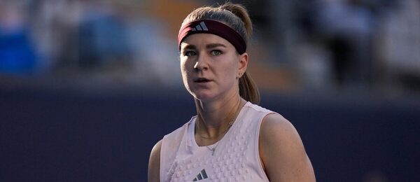 Karolína Muchová v utkání s Naomi Osakou na turnaji WTA 1000 Peking 2026