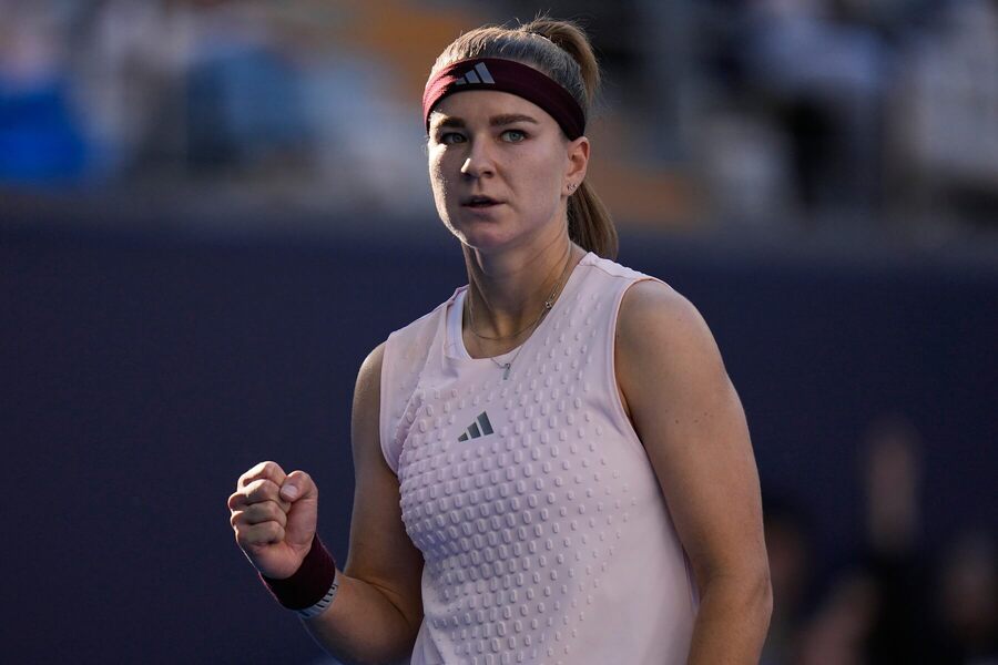 Karolína Muchová v&nbsp;utkání s&nbsp;Naomi Osakou na turnaji WTA 1000 Peking 2026